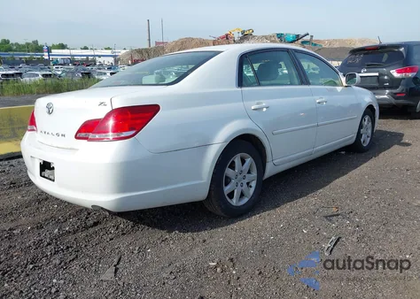 2005 Toyota Avalon Xl из США, поврежденный, VIN 4T1BK36B85U040562